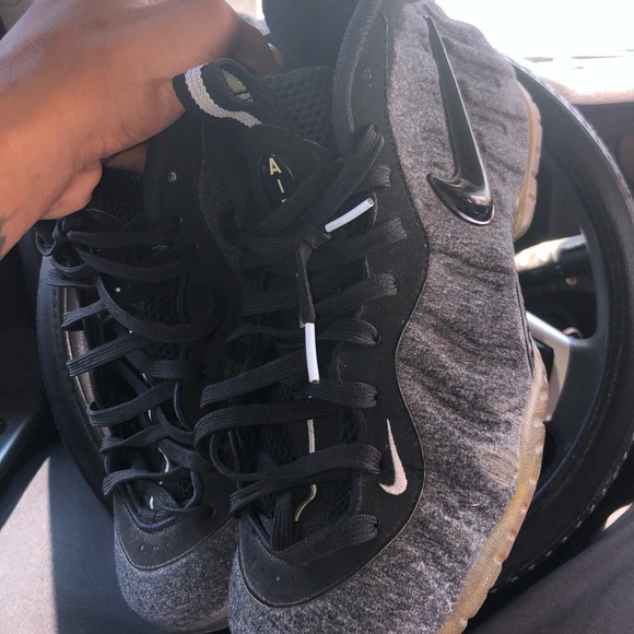 Nike Air Foamposite Pro Tech Fleece - Picture 1 of 6